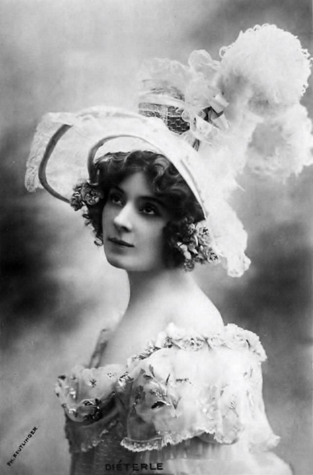 Amélie Diéterle: Life Story and Fabulous Photos of famous French actresses of the Belle Époque