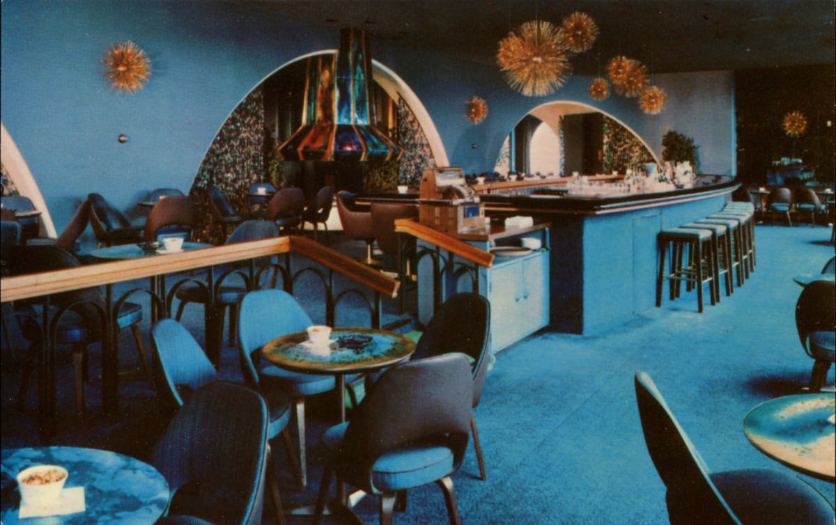 Stunning Postcards Show Interiors of America Cocktail Lounges from the 1950s