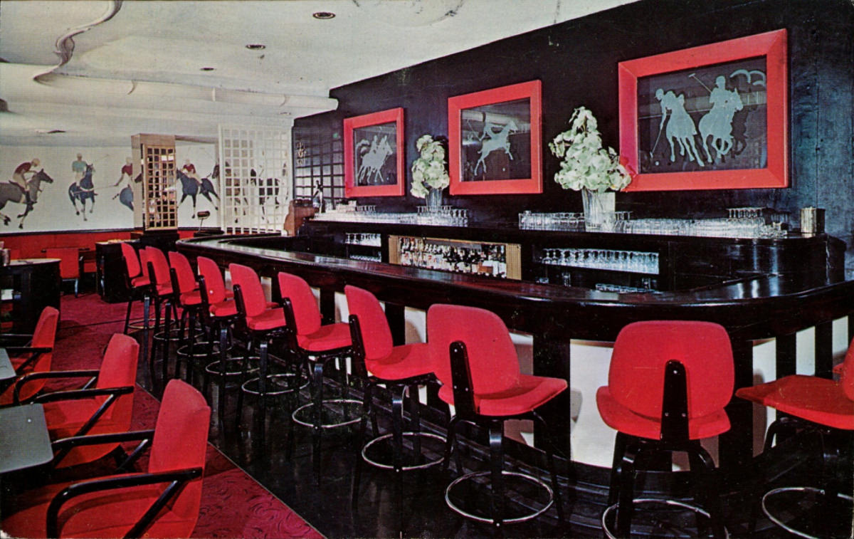 Stunning Postcards Show Interiors of America Cocktail Lounges from the 1950s