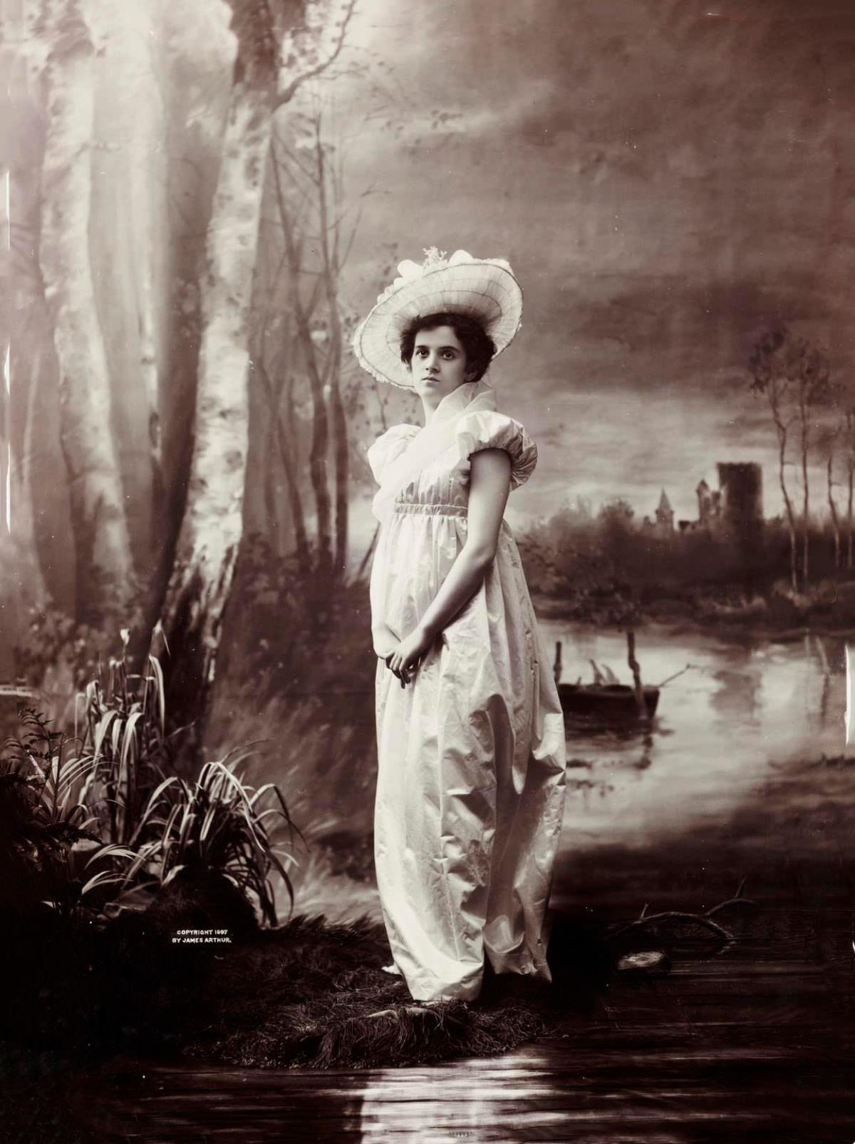 Spectacular Portraits of American Women at the Turn of the 20th Century by James Arthur