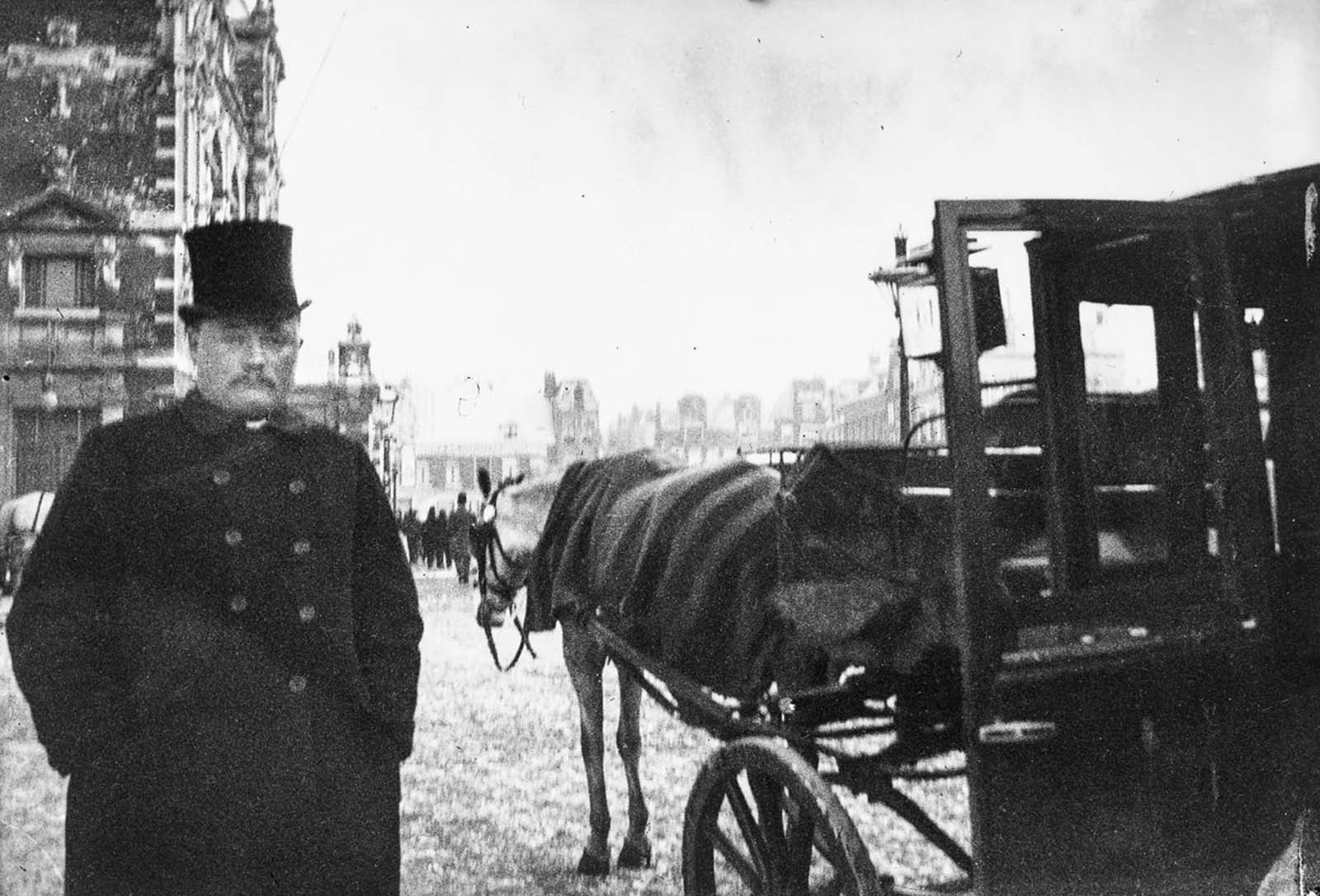 A carriage on the Leidseplein.