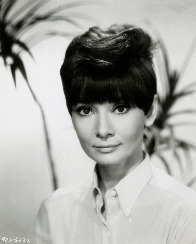 Fabulous Photos of Audrey Hepburn During the filming of 'Wait Until Dark (1967)'