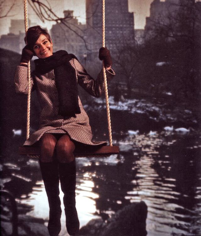 Fabulous Photos of Audrey Hepburn During the filming of 'Wait Until Dark (1967)'