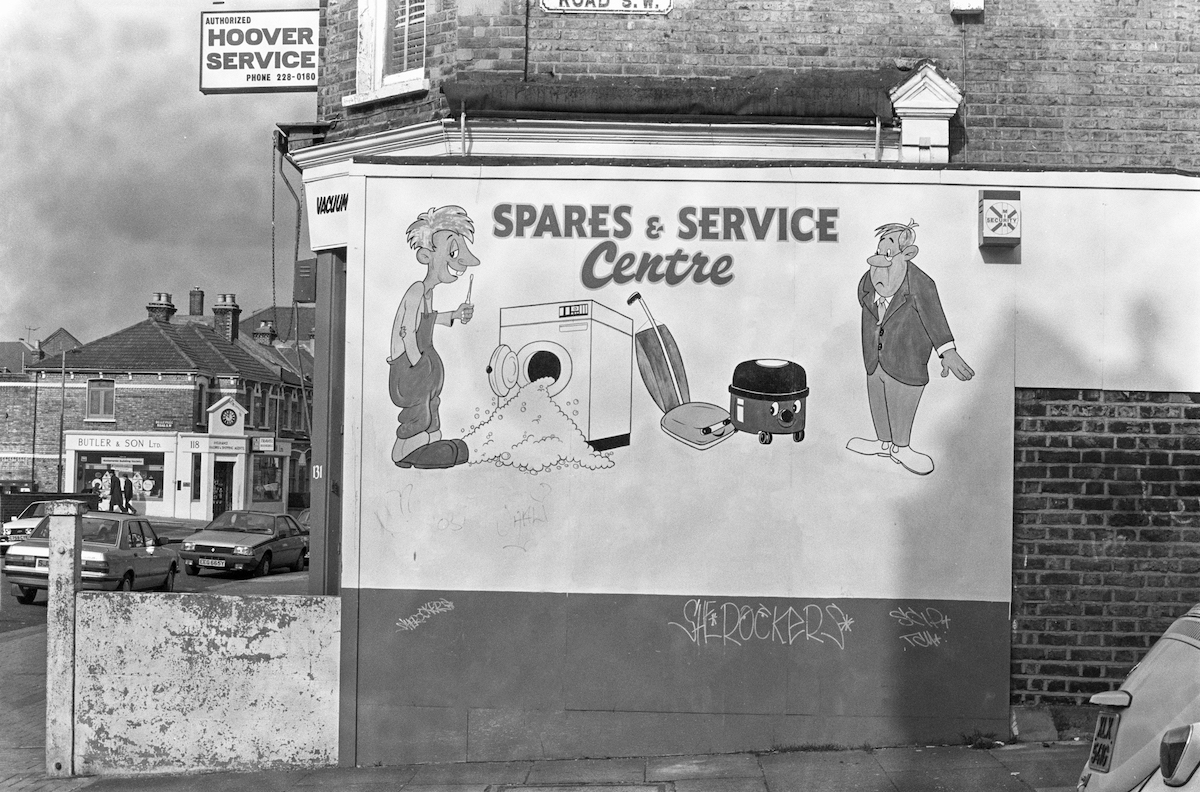 Service Centre, Northcote Rd, Battersea, 1988