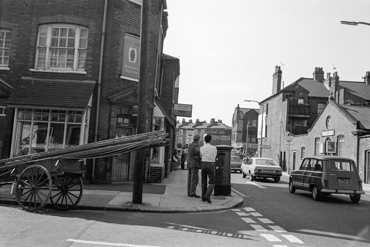 Broughton St, Battersea, 1980