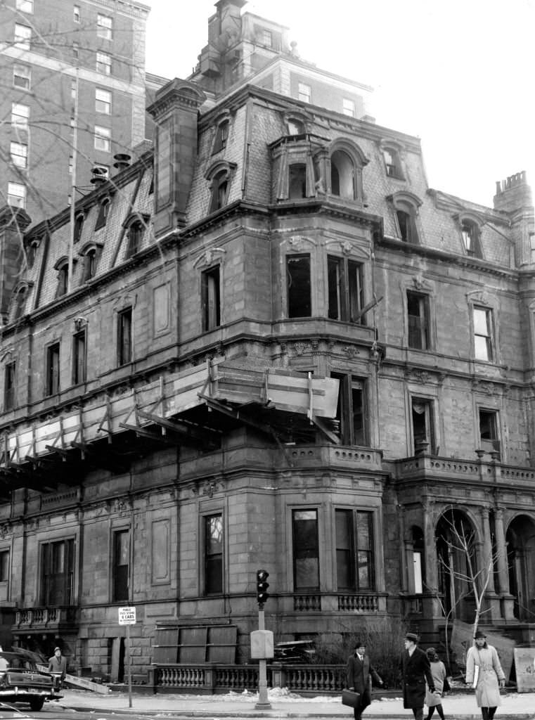 The former Engineers Club at Commonwealth Avenue and Arlington Street, which is set for demolition, 1962.