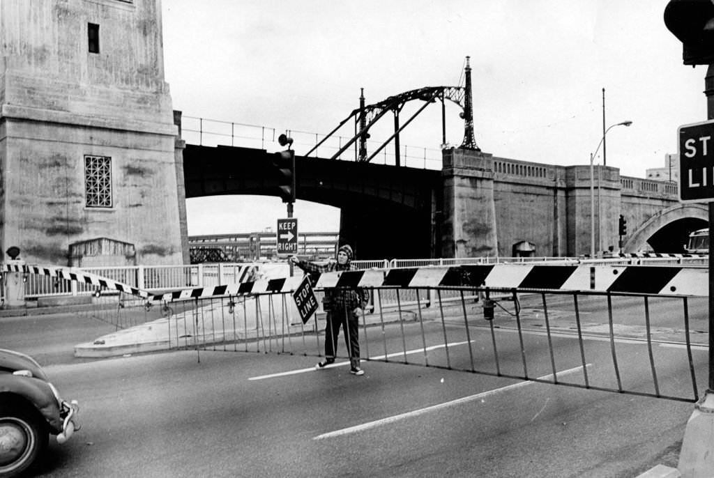 The "stop line" ahead of the Northern Artery drawbridge in Boston on Dec. 10, 1969.
