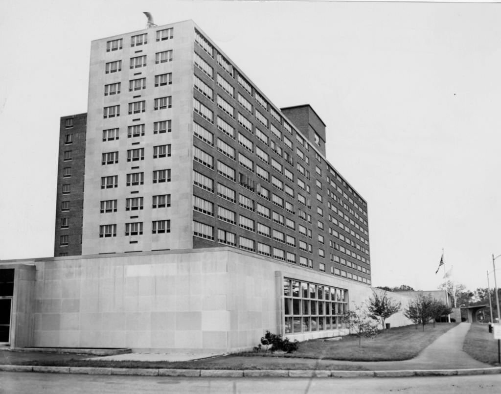 The exterior of Lemuel Shattuck Memorial Hospital in Bostons Jamaica Plain on Oct. 10, 1960.
