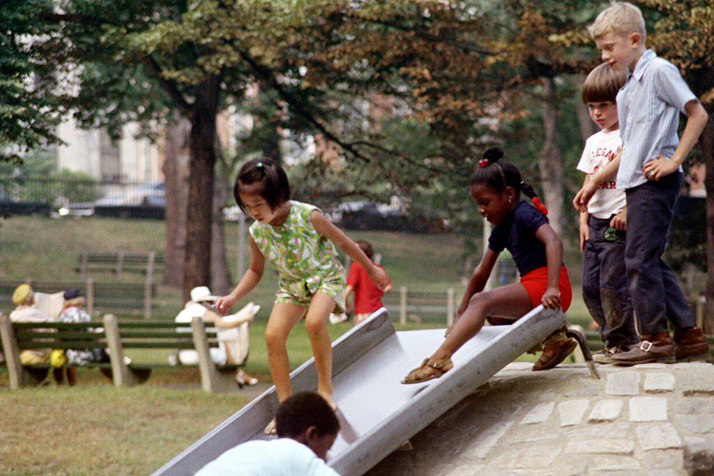 Beautiful Photos of Boston Children Playing on the Streets in the 1970s