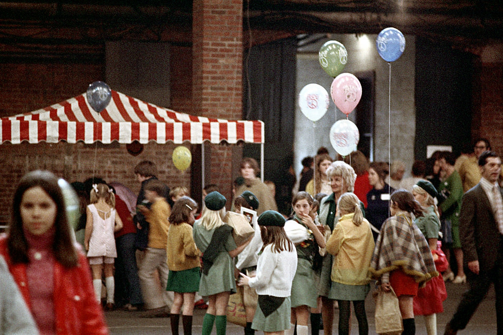 Beautiful Photos of Boston Children Playing on the Streets in the 1970s