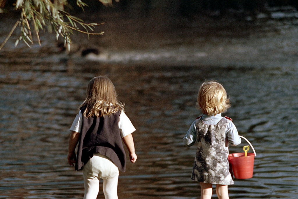 Beautiful Photos of Boston Children Playing on the Streets in the 1970s