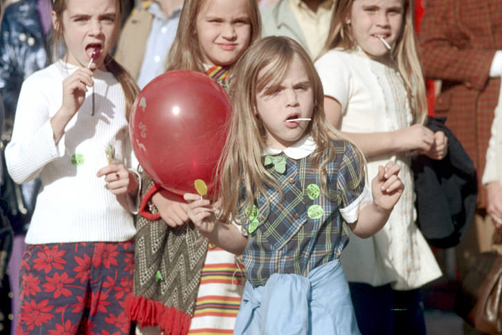 Beautiful Photos of Boston Children Playing on the Streets in the 1970s