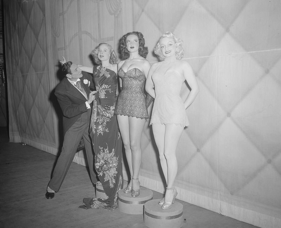 The Backstage Life of Boston Showgirls in the 1940s Through these Fabulous Photos