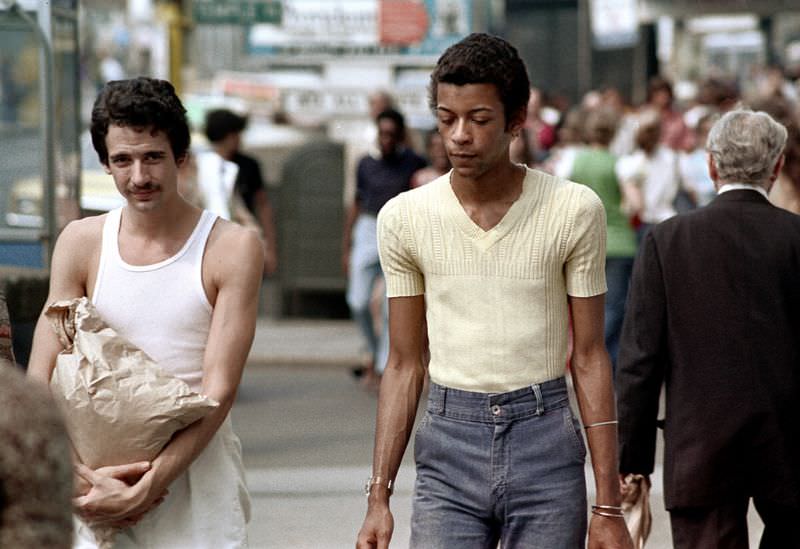 Boston's Summer Street Fashion in the early 1970s Through the Lens of Nick DeWolf