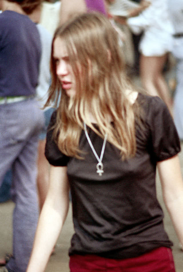 Boston's Summer Street Fashion in the early 1970s Through the Lens of Nick DeWolf