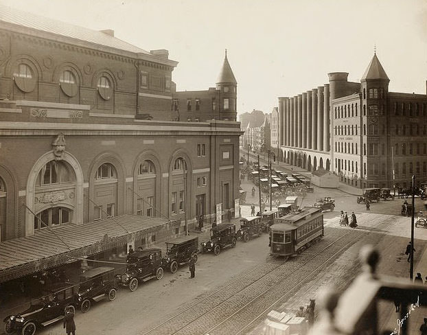 Massachusetts and Westland Avenue, Boston showing corners of Symphony Hall and the storage warehouse, 1916.