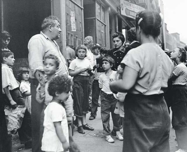 The Street Life of Boston in the 1950s Through the Lense of Jules Aarons