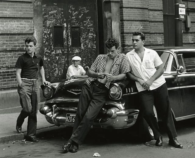 The Street Life of Boston in the 1950s Through the Lense of Jules Aarons