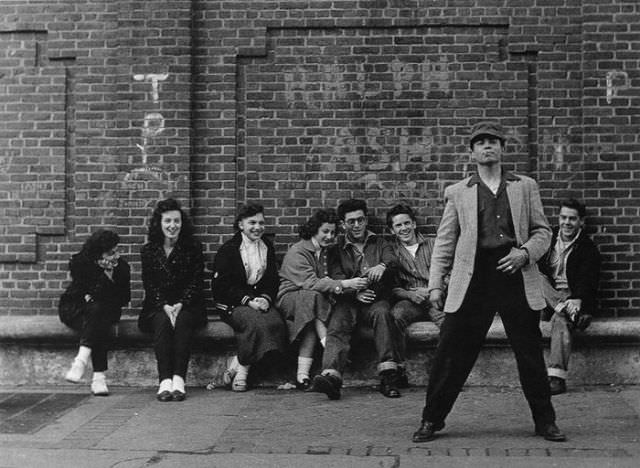 The Street Life of Boston in the 1950s Through the Lense of Jules Aarons