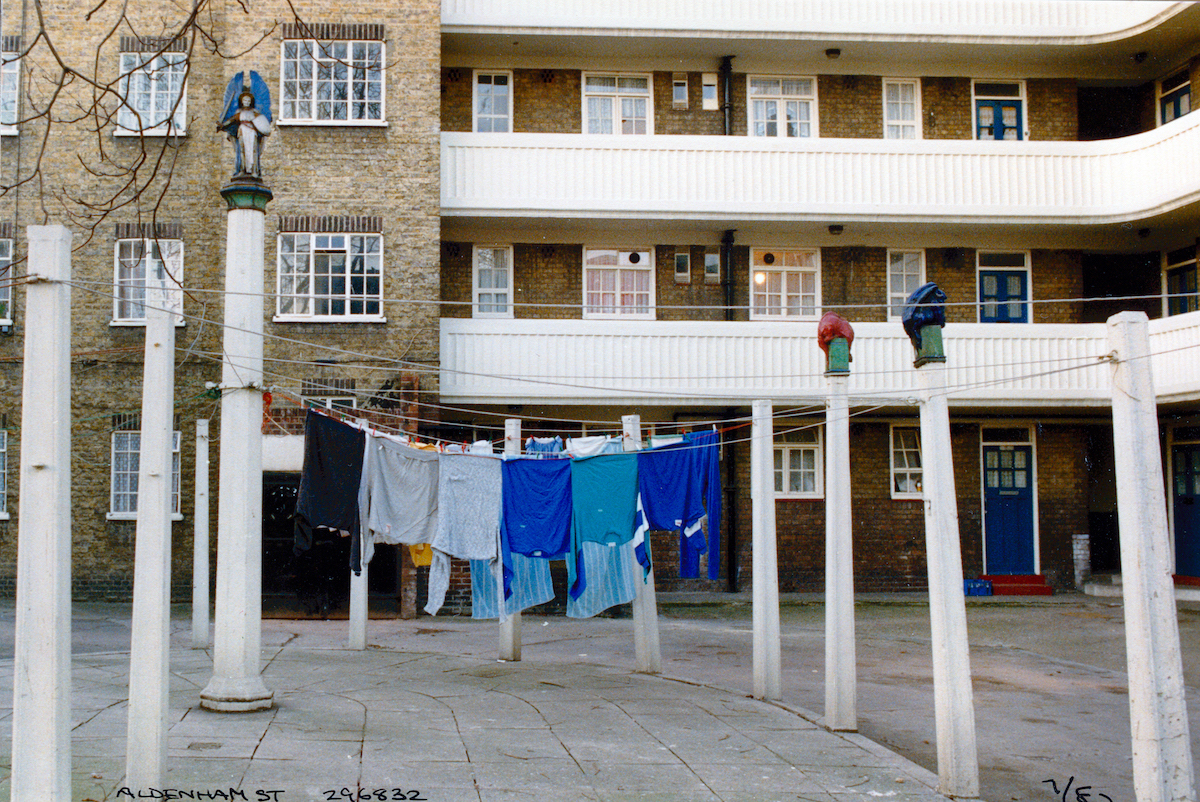 Washing posts, Aldenham St, Somers Town, Camden, 1987,