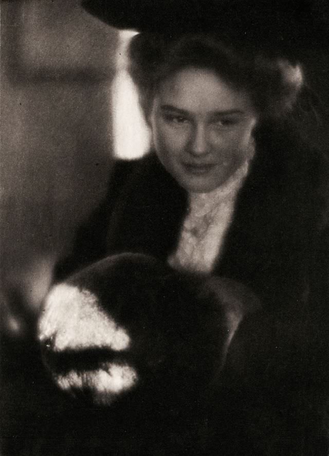 Miss Mary Everett, 1908