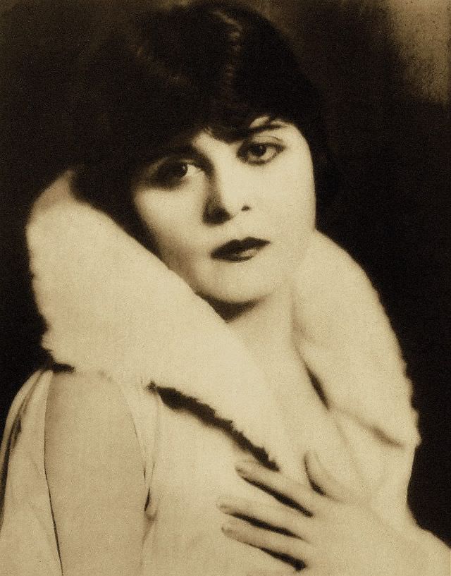 Theda Bara