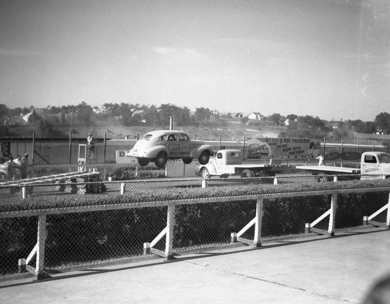 The Daredevil Stunt Drivers who entertained Crowds by Crashing Cars and flying Cars