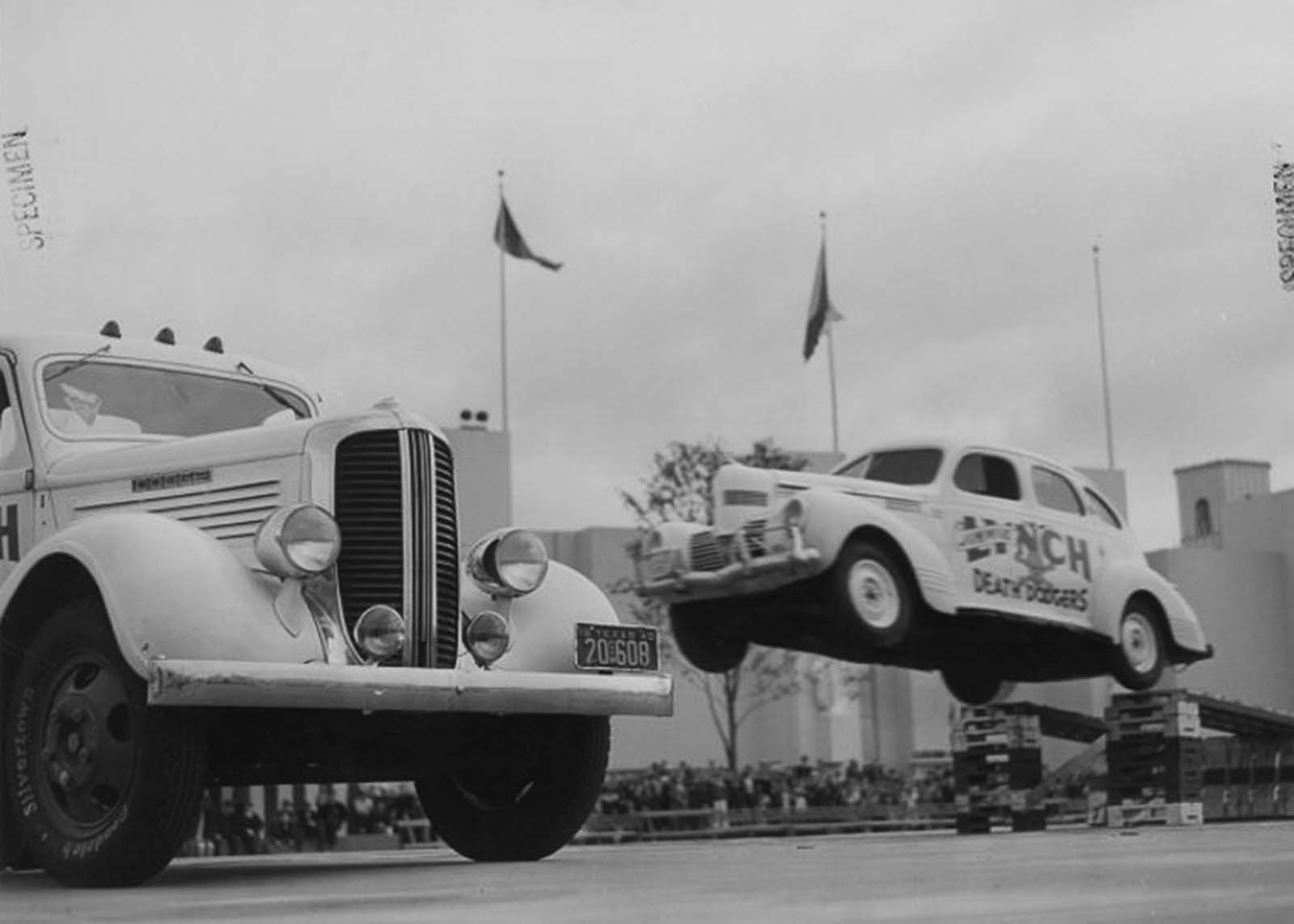 The Daredevil Stunt Drivers who entertained Crowds by Crashing Cars and flying Cars