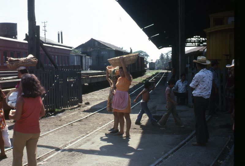 Sonsonate train station, 1977