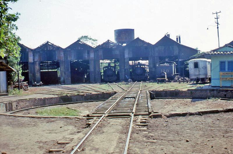 Train station, Sonsonate, 1977