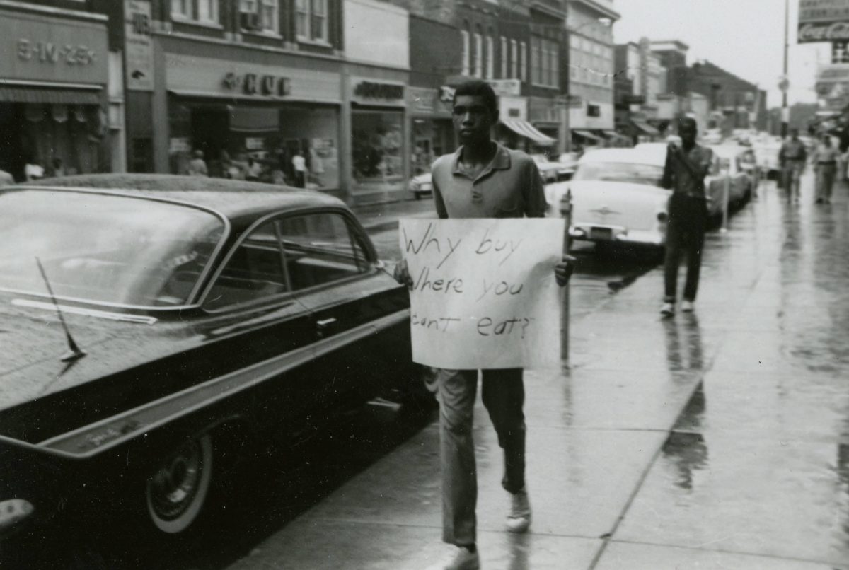 Why buy where you can’t eat? Student protesters on Main Street, Farmville, July 1963