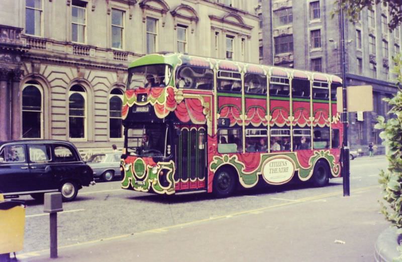 Bus near (former) Post Office at George Square