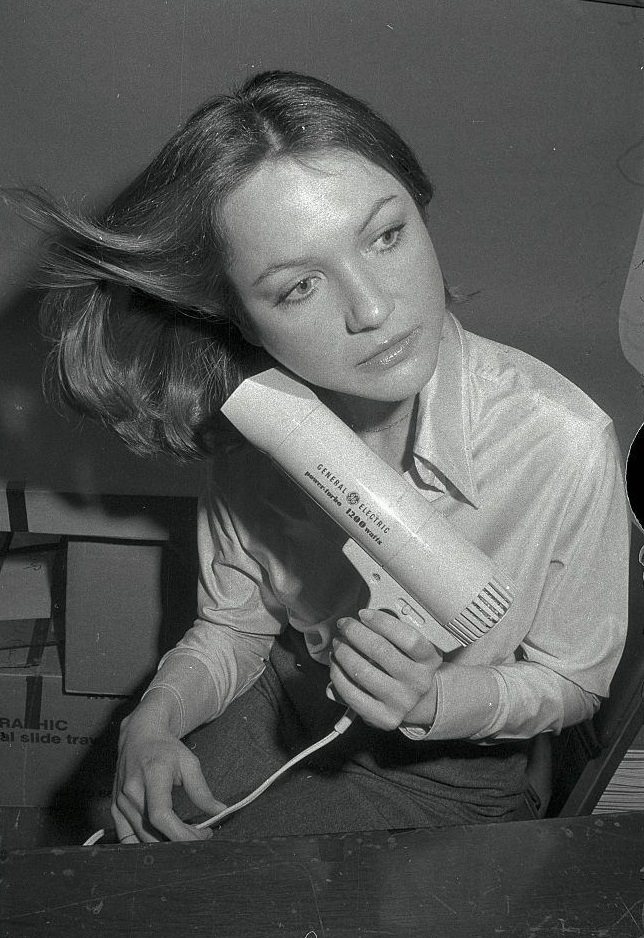 The Bizarre History and Photos of Different Hair Dryer Models from the 20th Century