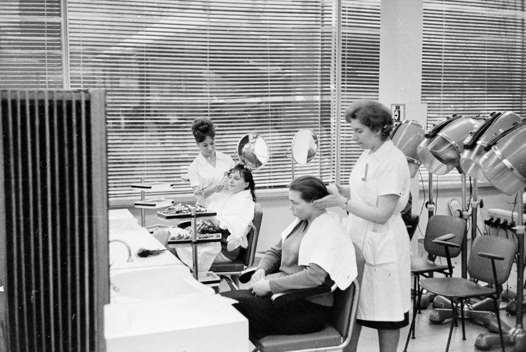 Russian hairdressers at work in the Moscow Beauty Palace, 1965