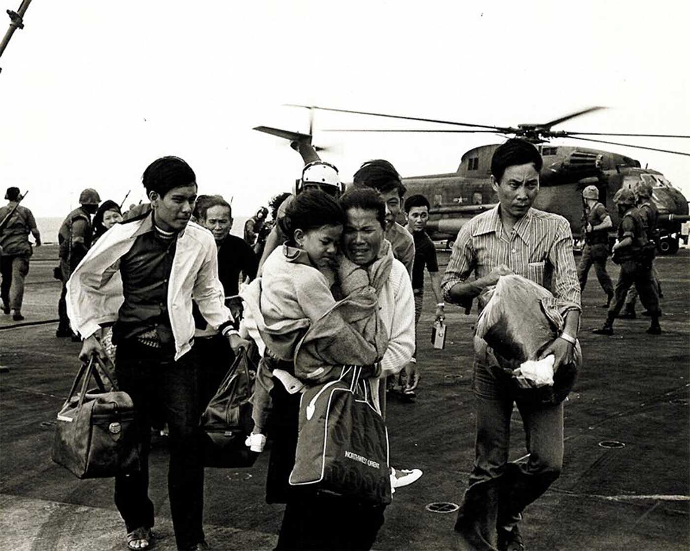 When US Military pushed Helicopters overboard to make room for Vietnam War evacuees, 1975