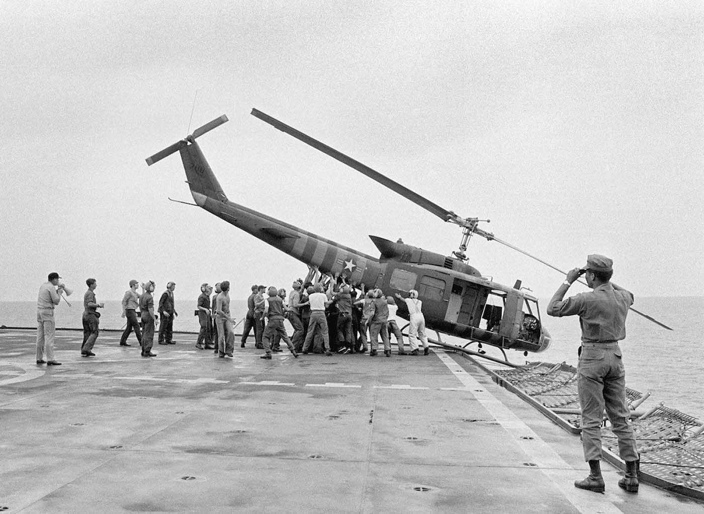 When US Military pushed Helicopters overboard to make room for Vietnam War evacuees, 1975