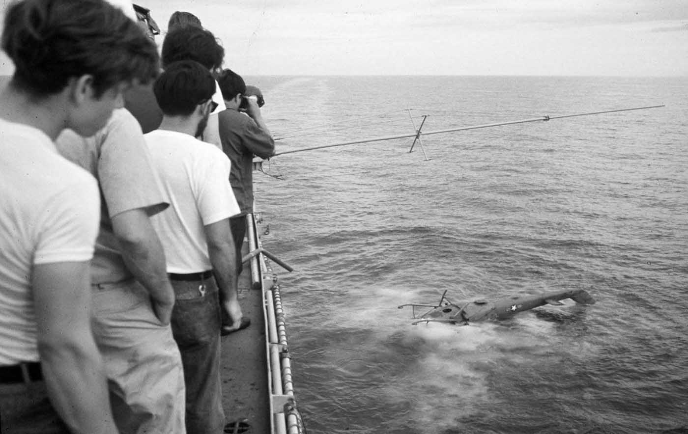 When US Military pushed Helicopters overboard to make room for Vietnam War evacuees, 1975