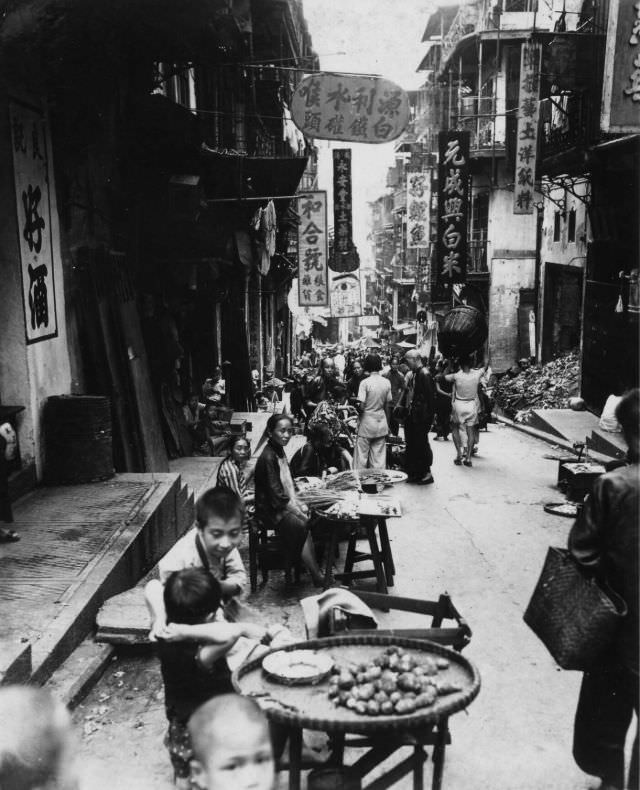 Street scene in Hong Kong, August 1945