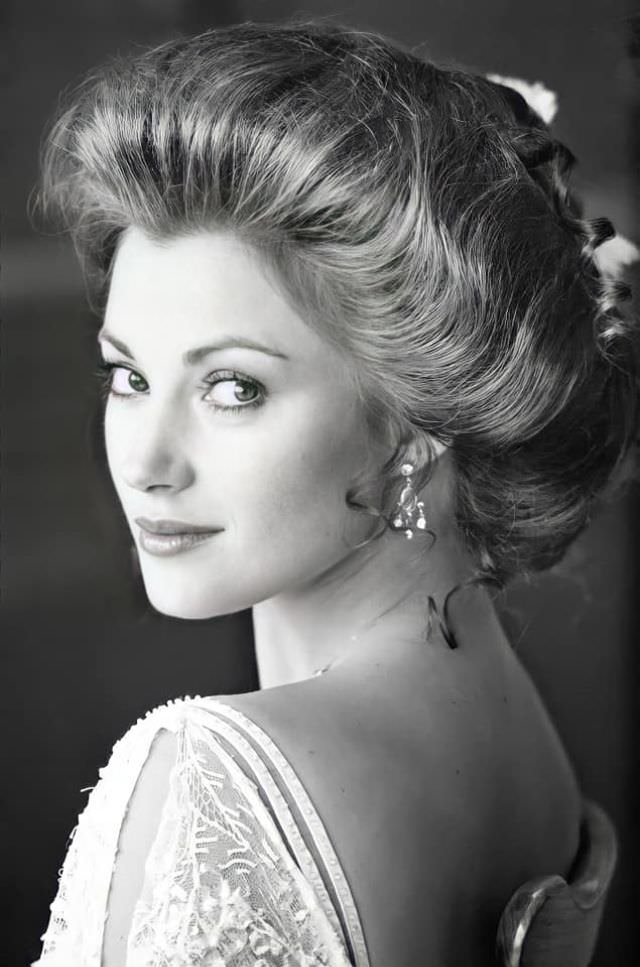Stunning Photos of Jane Seymour during the Filming of 'Somewhere in Time (1980)'