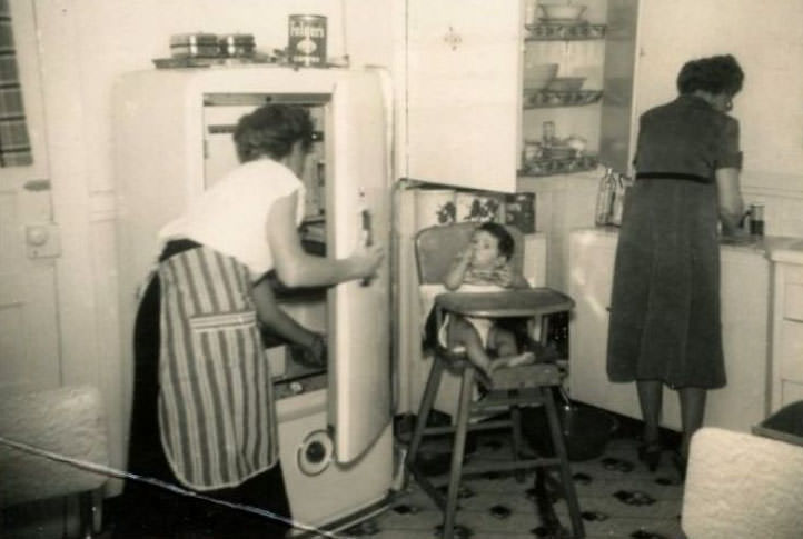 What Kitchens looked like in the 1950s Through These Cool Vintage Photos