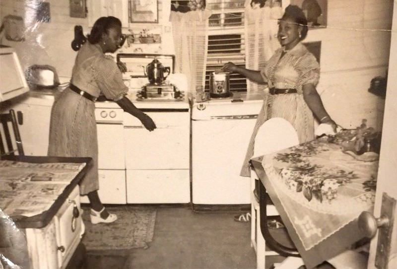 What Kitchens looked like in the 1950s Through These Cool Vintage Photos