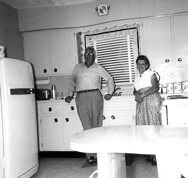 What Kitchens looked like in the 1950s Through These Cool Vintage Photos