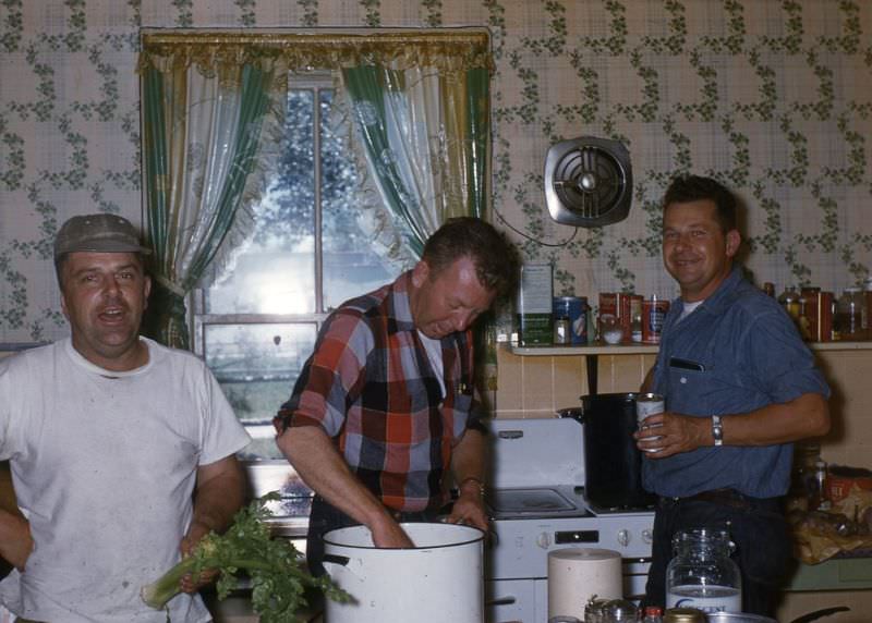 What Kitchens looked like in the 1950s Through These Cool Vintage Photos