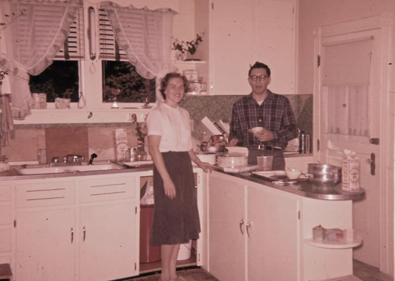 What Kitchens looked like in the 1950s Through These Cool Vintage Photos