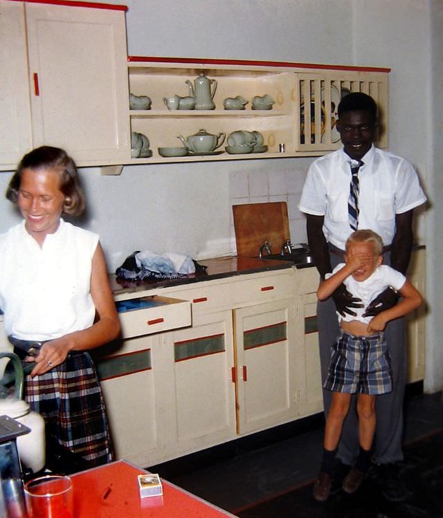 What Kitchens looked like in the 1950s Through These Cool Vintage Photos