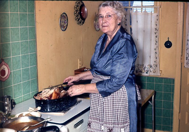 What Kitchens looked like in the 1950s Through These Cool Vintage Photos