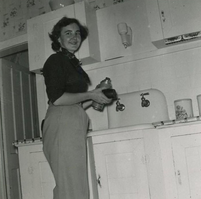 What Kitchens looked like in the 1950s Through These Cool Vintage Photos