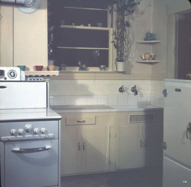 What Kitchens looked like in the 1950s Through These Cool Vintage Photos