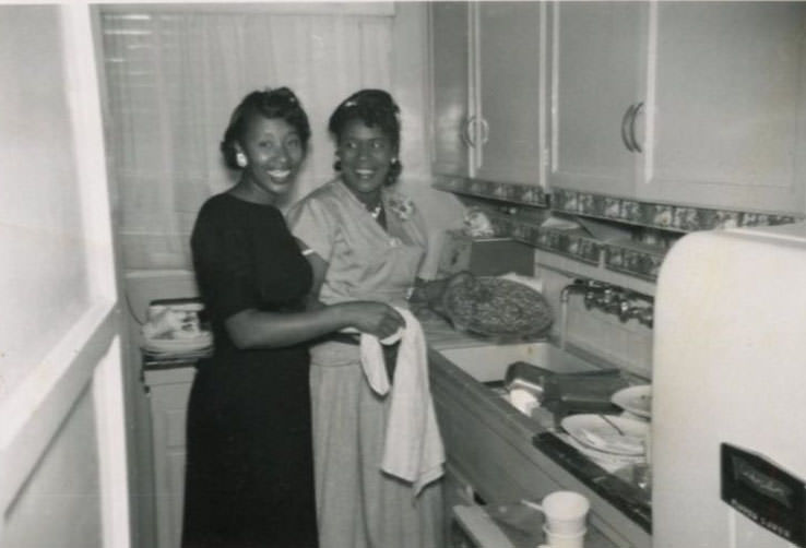 What Kitchens looked like in the 1950s Through These Cool Vintage Photos