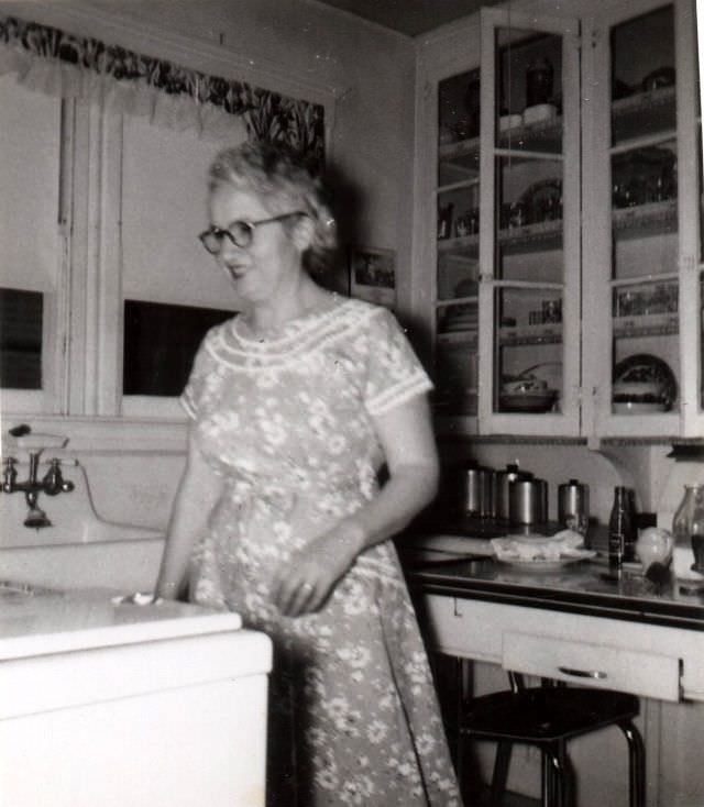 What Kitchens looked like in the 1950s Through These Cool Vintage Photos